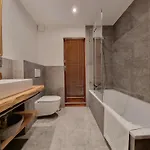 Cairn 公寓 萨斯费